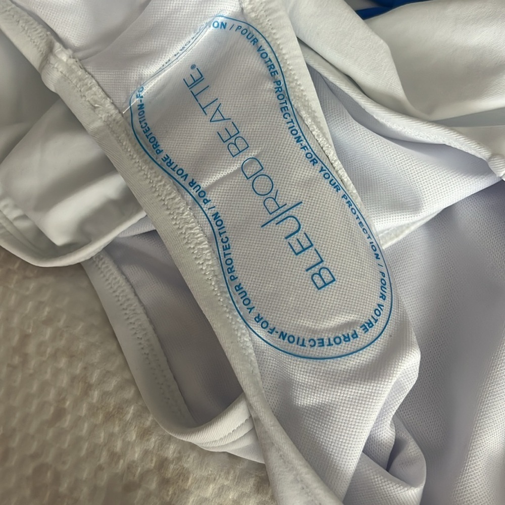 Bleu Rod Beattie White Swimsuit with Rainbow Lace Down One Piece Size 8 - Picture 7 of 8